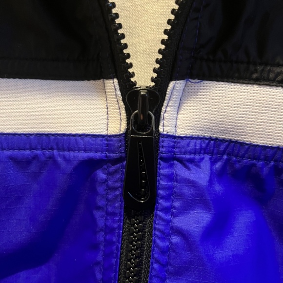 Vintage Nike Windbreaker - Picture 5 of 5